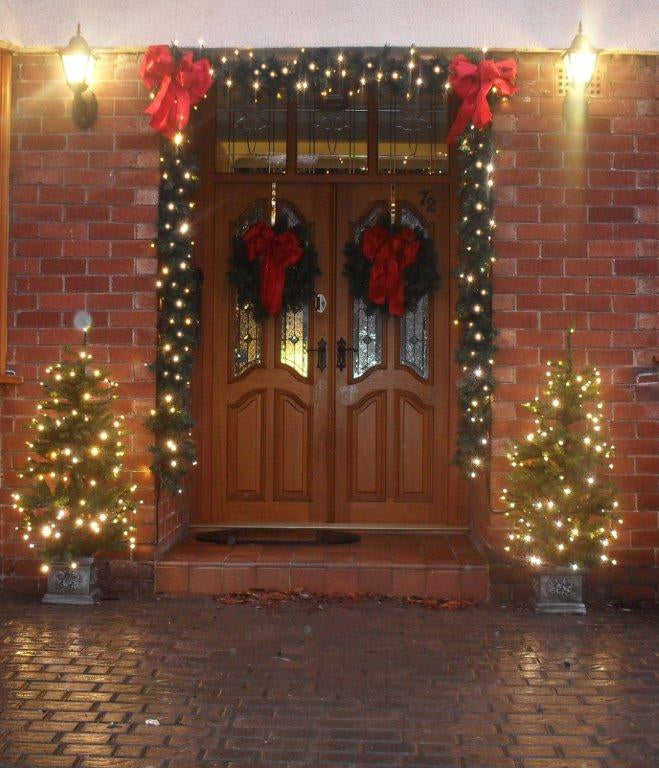 9ft Pre-Lit Garland, with dual chip LEDs in warm white and ice white - plug in. £69.99